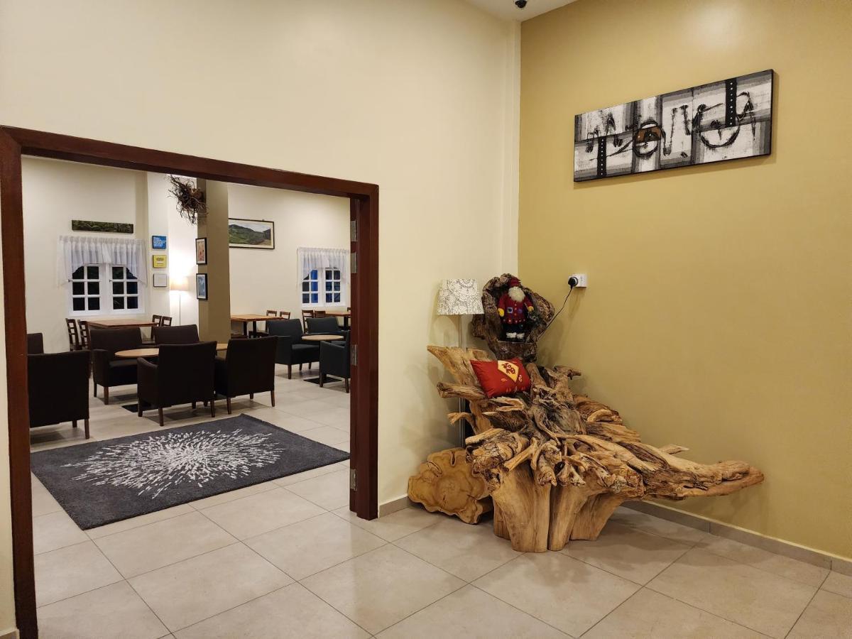 טאנה ראטה Fathers Guesthouse Age 7 Years Old And Above Only מראה חיצוני תמונה