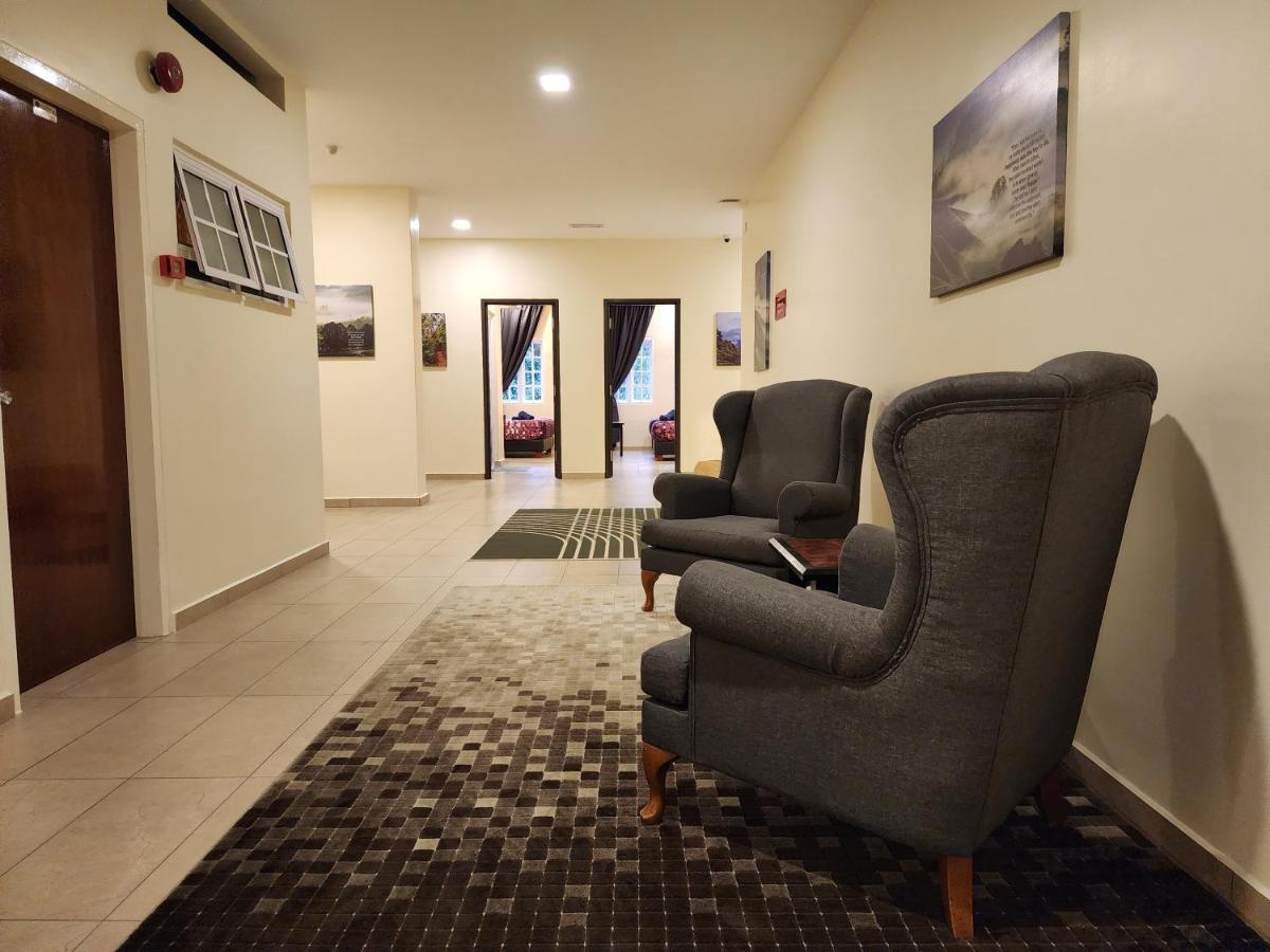 טאנה ראטה Fathers Guesthouse Age 7 Years Old And Above Only מראה חיצוני תמונה