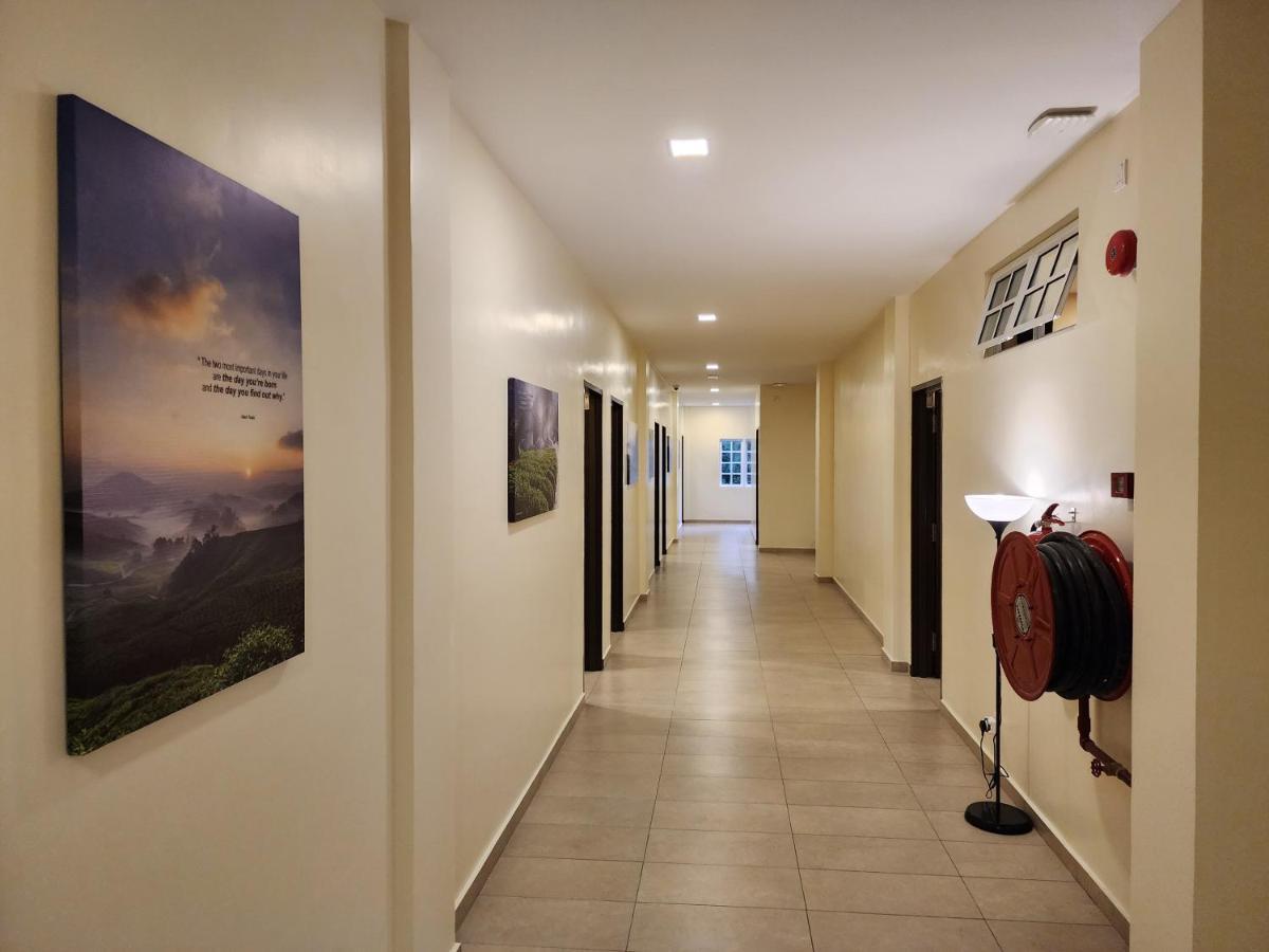 טאנה ראטה Fathers Guesthouse Age 7 Years Old And Above Only מראה חיצוני תמונה