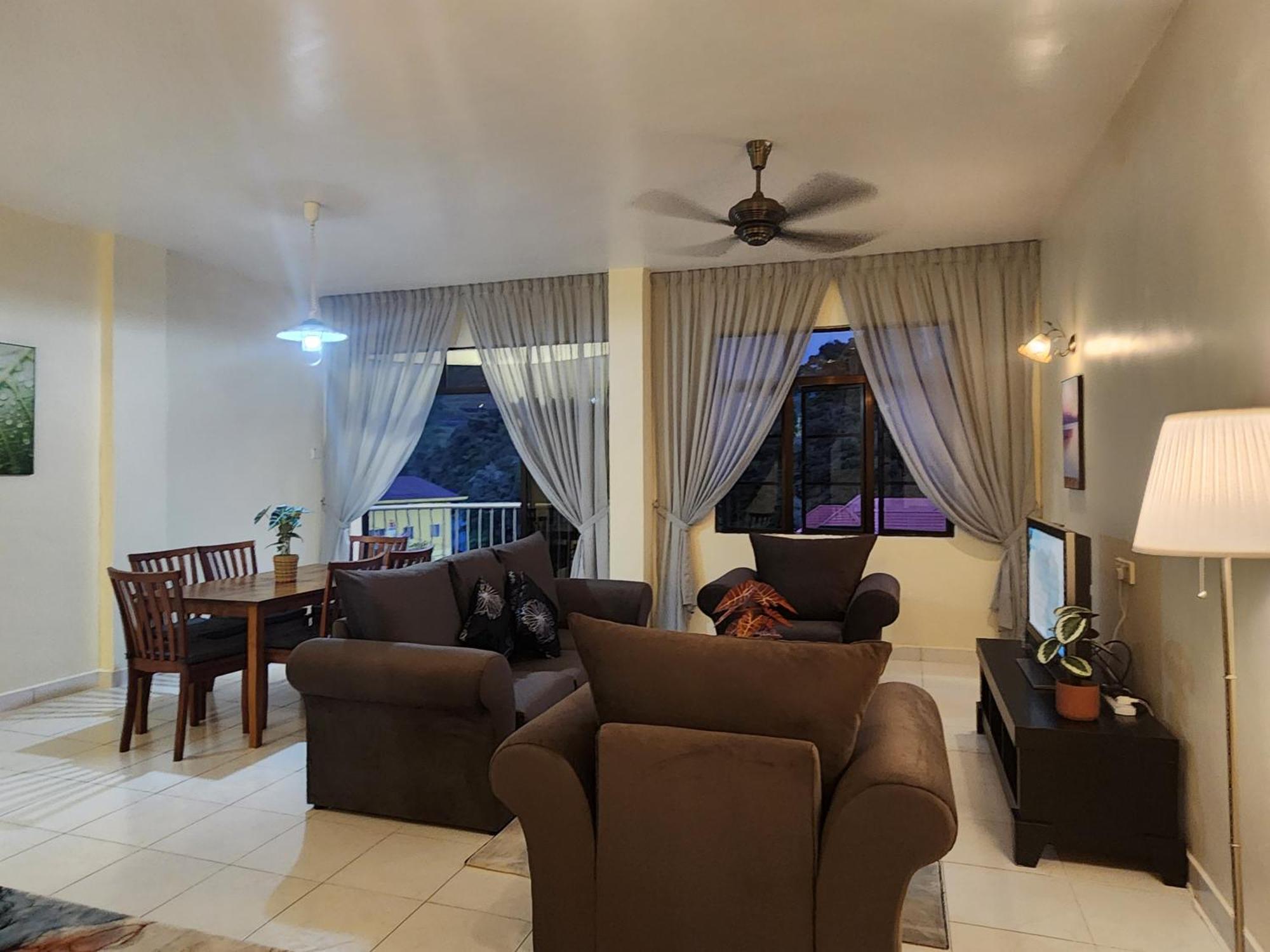 טאנה ראטה Fathers Guesthouse Age 7 Years Old And Above Only מראה חיצוני תמונה